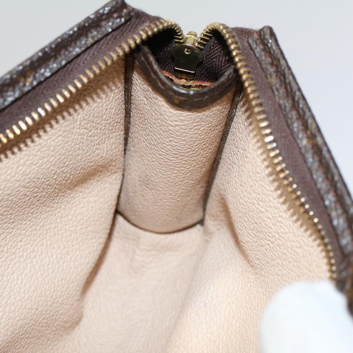 LOUIS VUITTON Monogram Poche Toilette 15 Pouch M47546 LV 56806