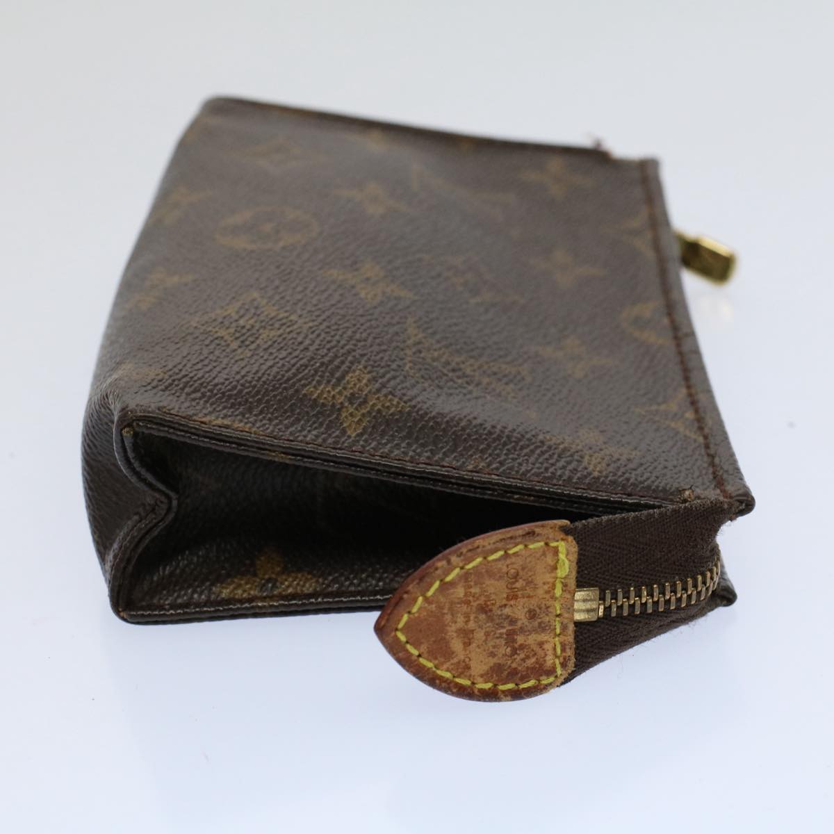 LOUIS VUITTON Monogram Poche Toilette 15 Pouch M47546 LV 56806