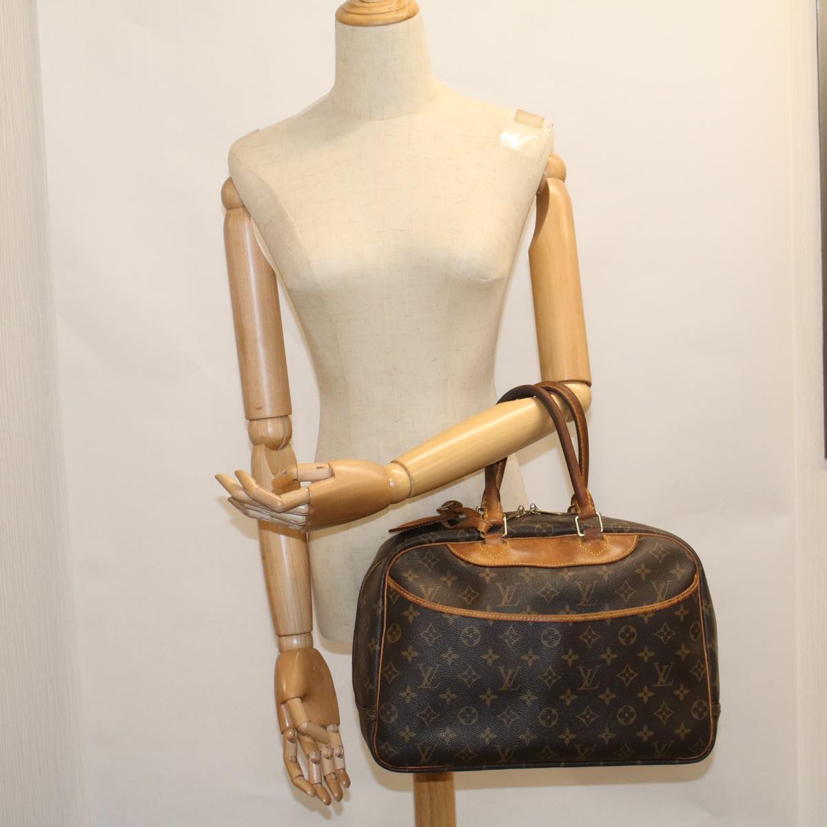 LOUIS VUITTON Monogram Deauville Hand Bag M47270 LV 56864