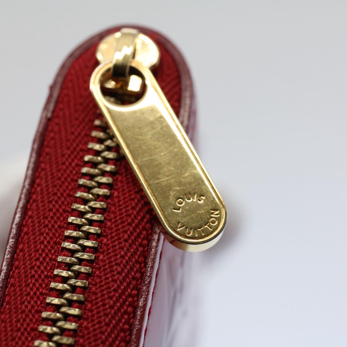 LOUIS VUITTON Vernis Rayure Zippy Coin Purse Pomme D'amour M91720 LV 56917