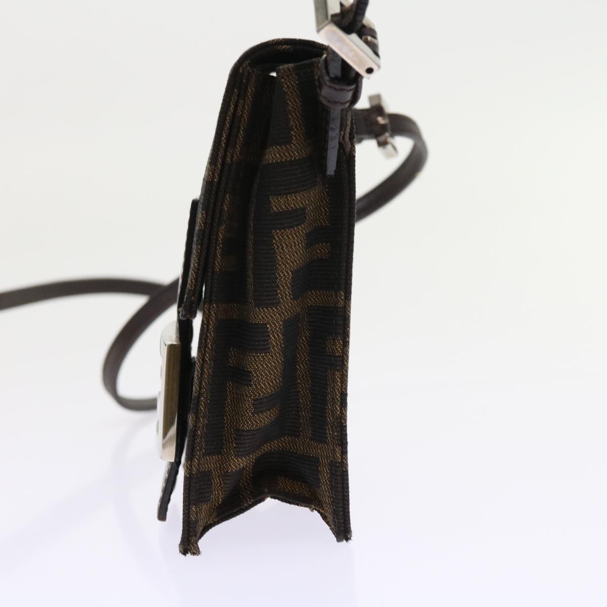 Luxury FendiZucca Canvas Mamma Baguette Shoulder Bag Black Brown56931