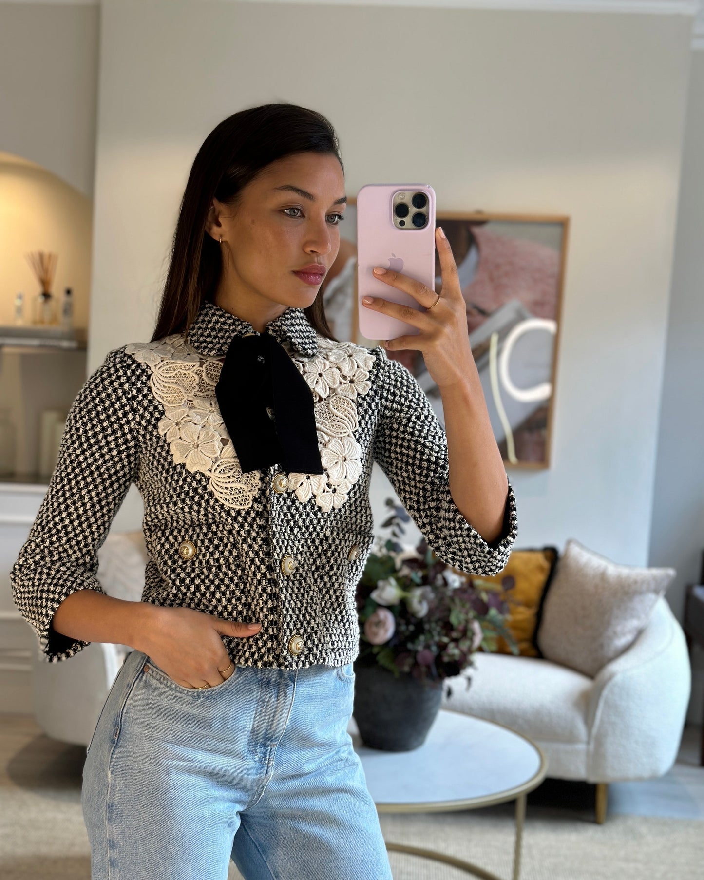 Luxury Gucci Black and White Tweed Jacket with Lace Detail and GG Buttons Size IT 36 (UK 4)