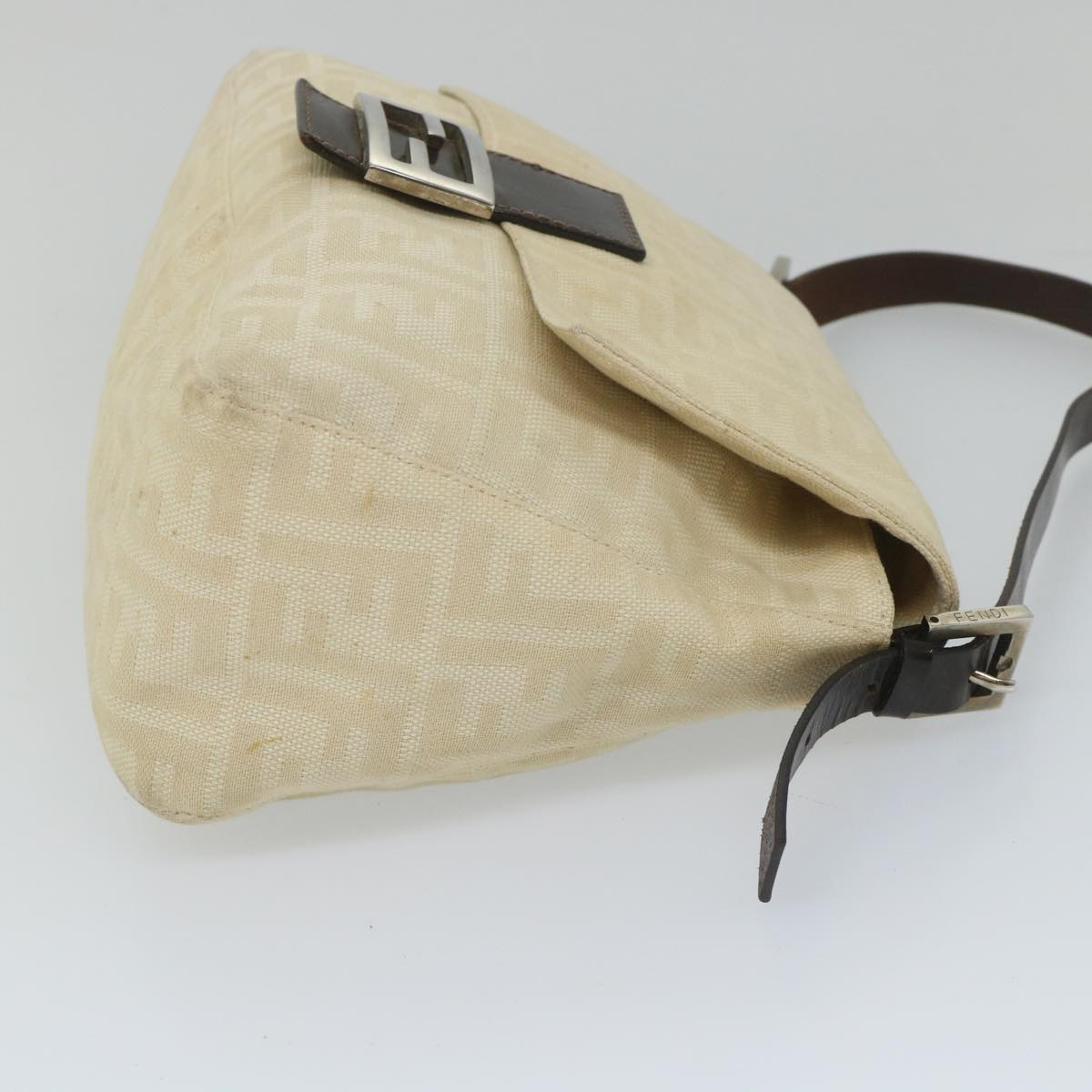 Luxury FendiZucca Canvas Mamma Baguette Shoulder Bag Beige57043