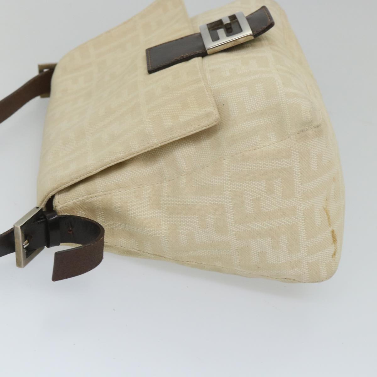Luxury FendiZucca Canvas Mamma Baguette Shoulder Bag Beige57043