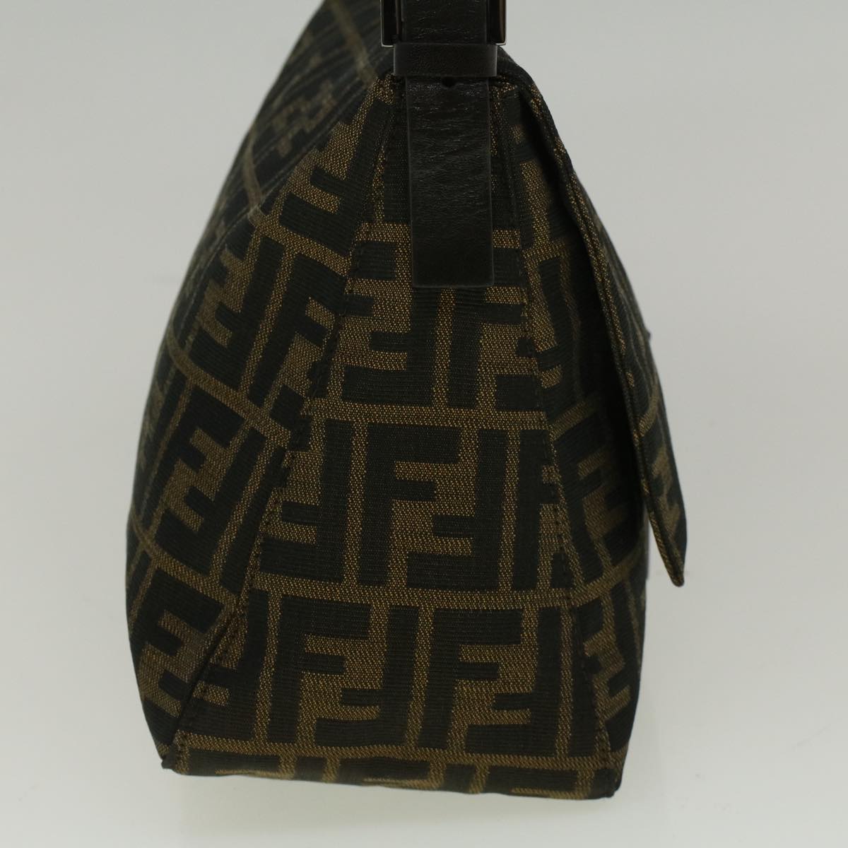 Luxury FendiZucca Canvas Mamma Baguette Shoulder Bag Brown57364