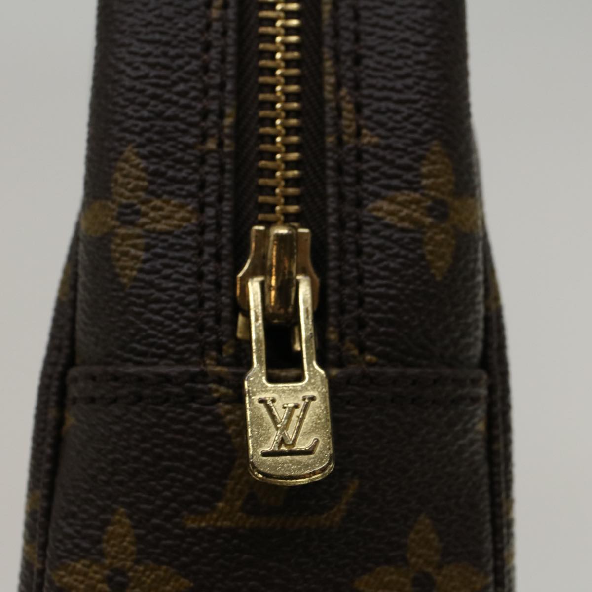 LOUIS VUITTON Monogram Trousse Toilette 23 Clutch Bag M47524 LV 57405