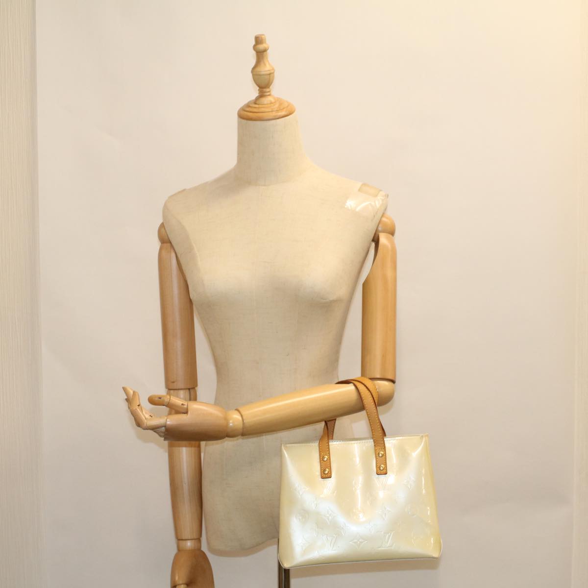 LOUIS VUITTON Monogram Vernis Reade PM Hand Bag Perle M91336 LV 57487