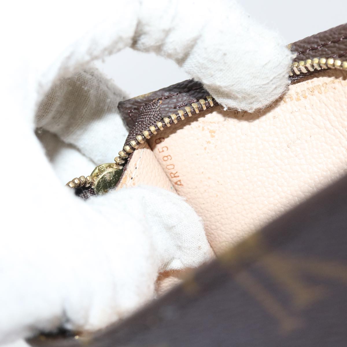 LOUIS VUITTON Monogram Bucket PM Accessory Pouch LV 57510