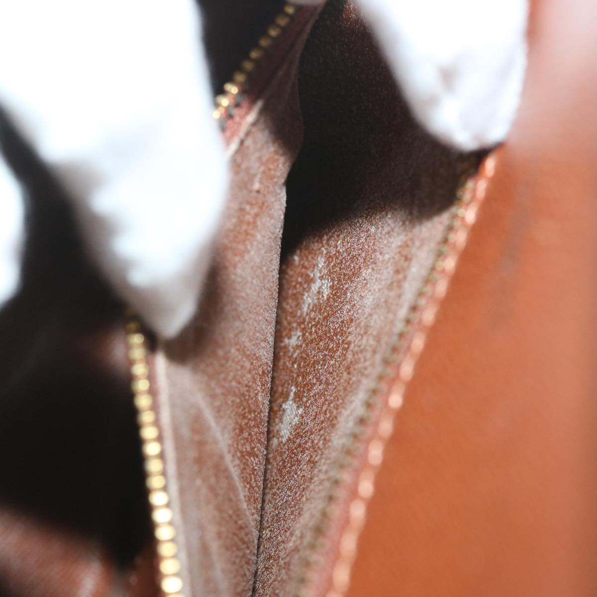 LOUIS VUITTON Monogram Saint Cloud MM Shoulder Bag M51243 LV 57528