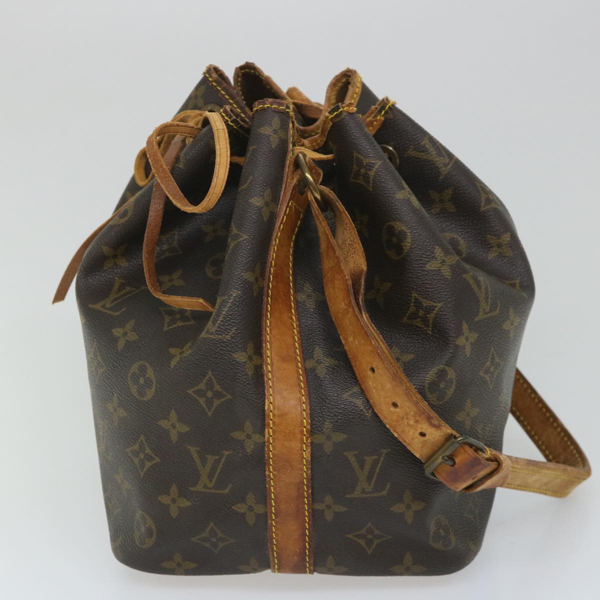 LOUIS VUITTON Monogram Petit Noe Shoulder Bag M42226 LV 57692