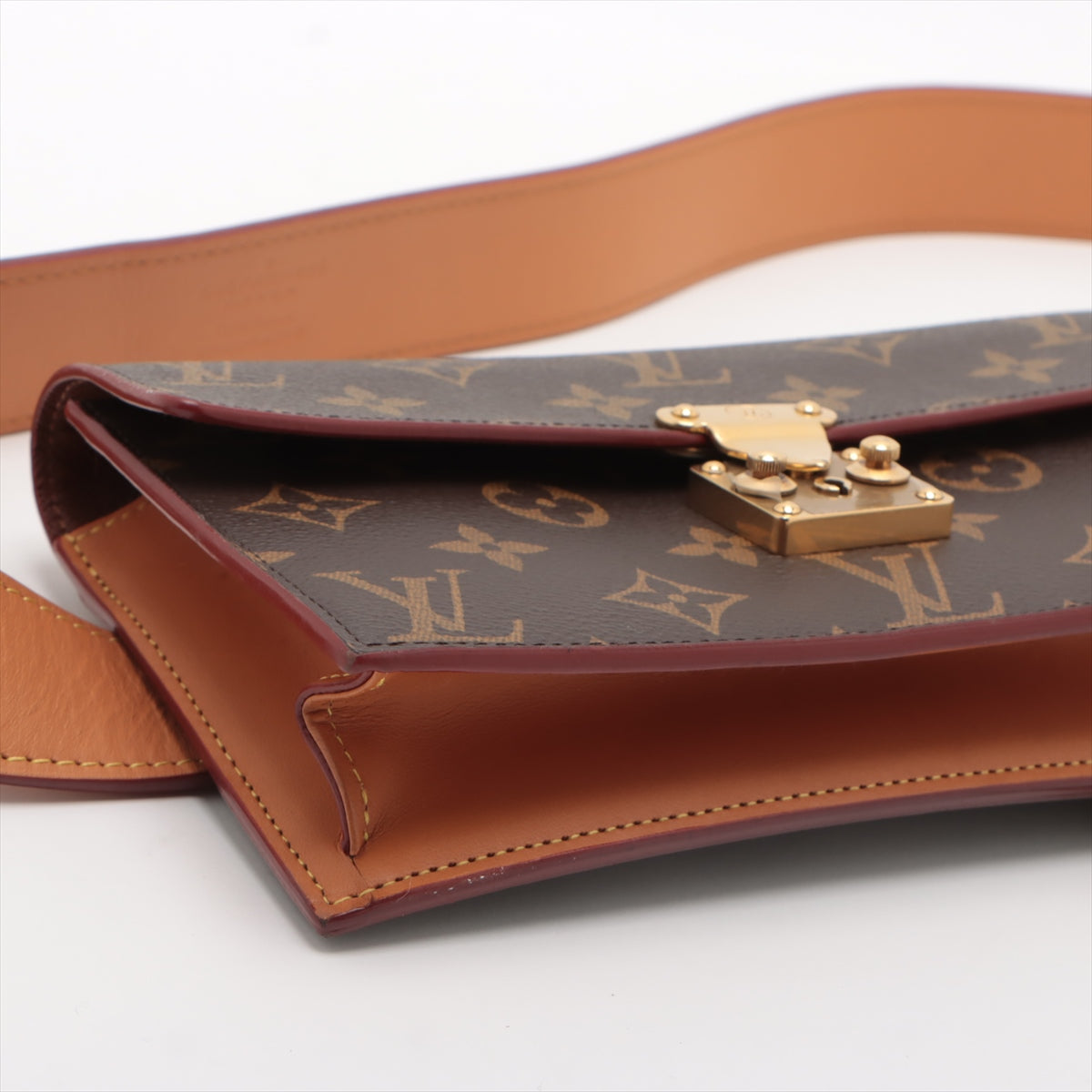 Louis Vuitton Monogram Locky Belt Pouch PM M44667