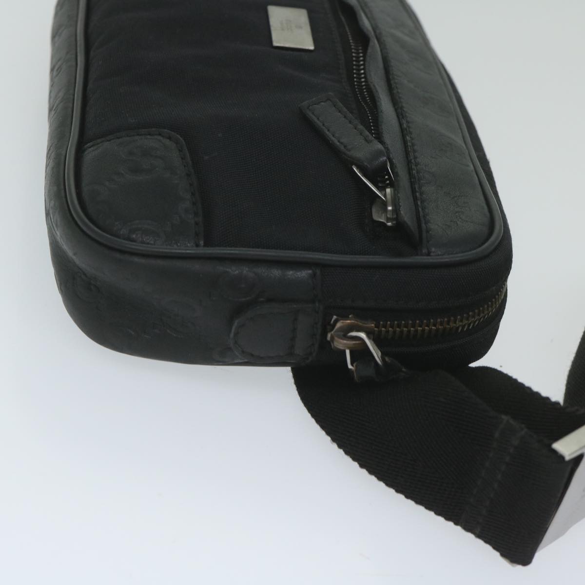 Gucci  Canvas Shoulder Bag ()
