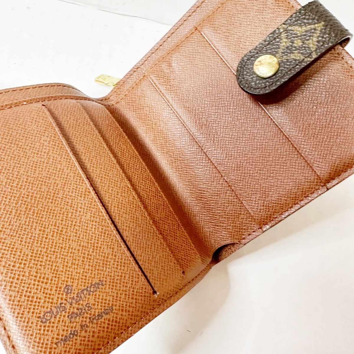 Louis Vuitton Compact Zip  Canvas Wallet  ()