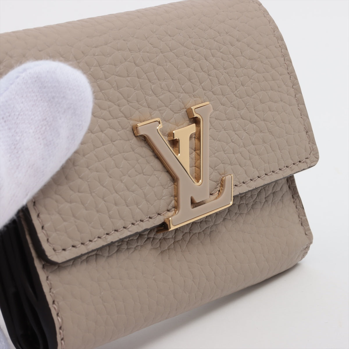 Louis Vuitton  Portfolio Capsule XS M68747   at