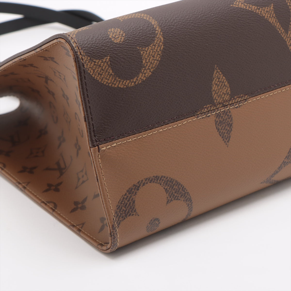 Louis Vuitton Giant Monogram Reverse onzago MM M45321