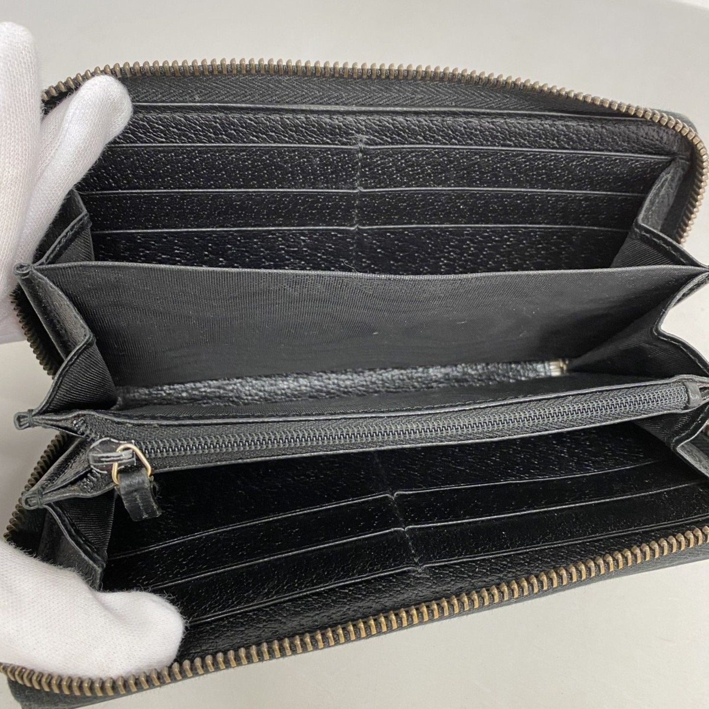 Gucci  Leather Long Wallet (Bi-Fold)