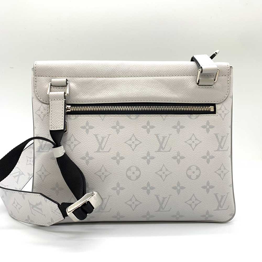 Louis Vuitton Flap Messenger Bag M30411