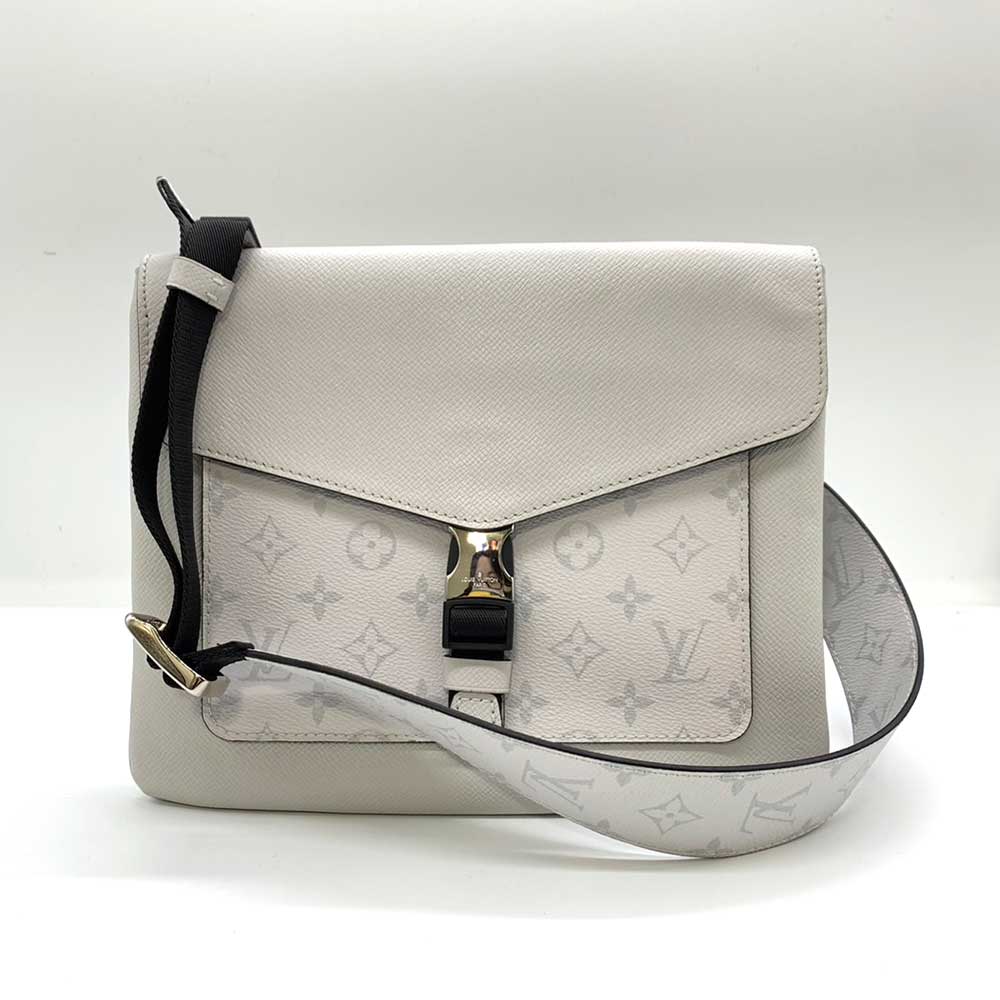 Louis Vuitton Flap Messenger Bag M30411