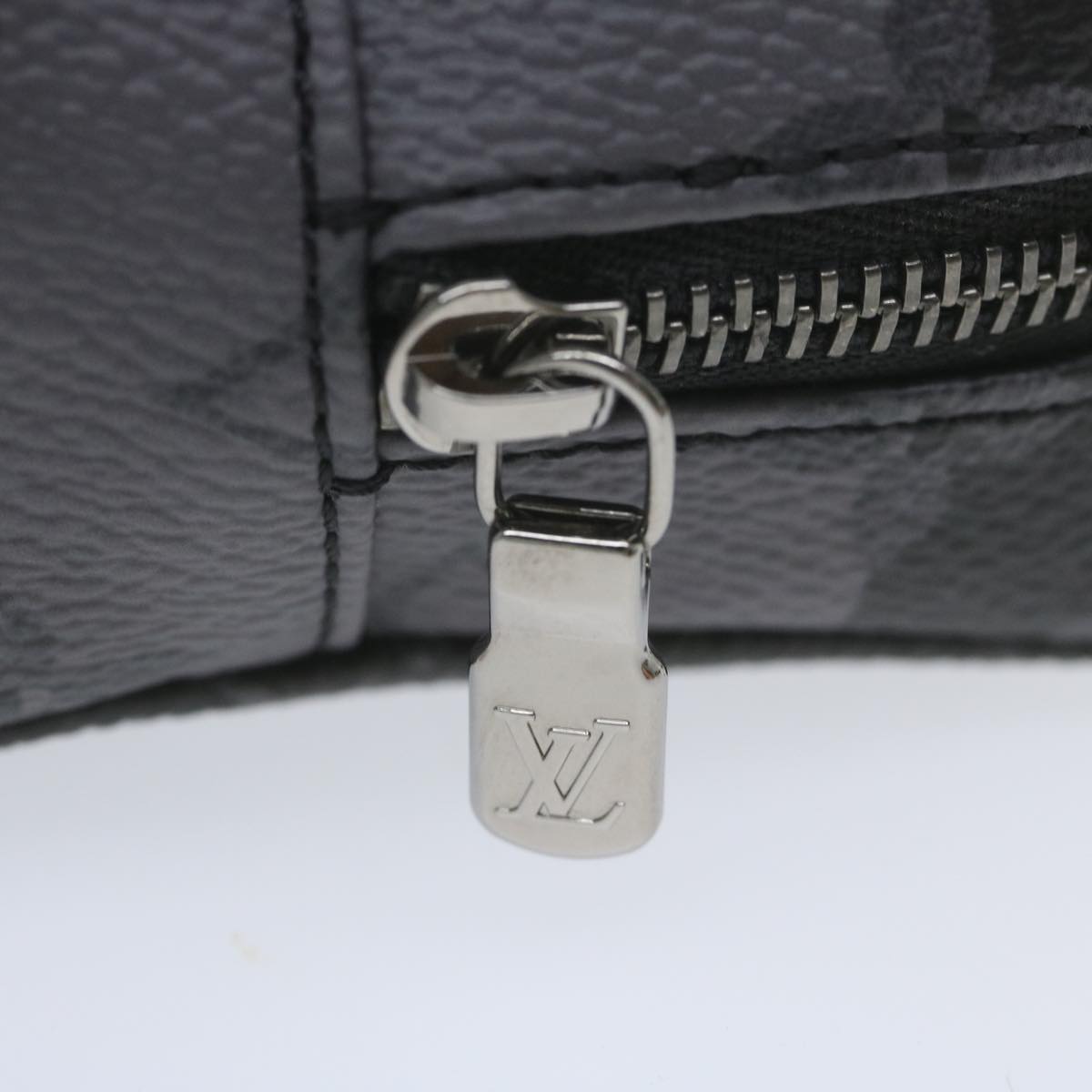 LOUIS VUITTON Monogram Eclipse Stripe NIGO Porte Cles Squared MP3224 60208S