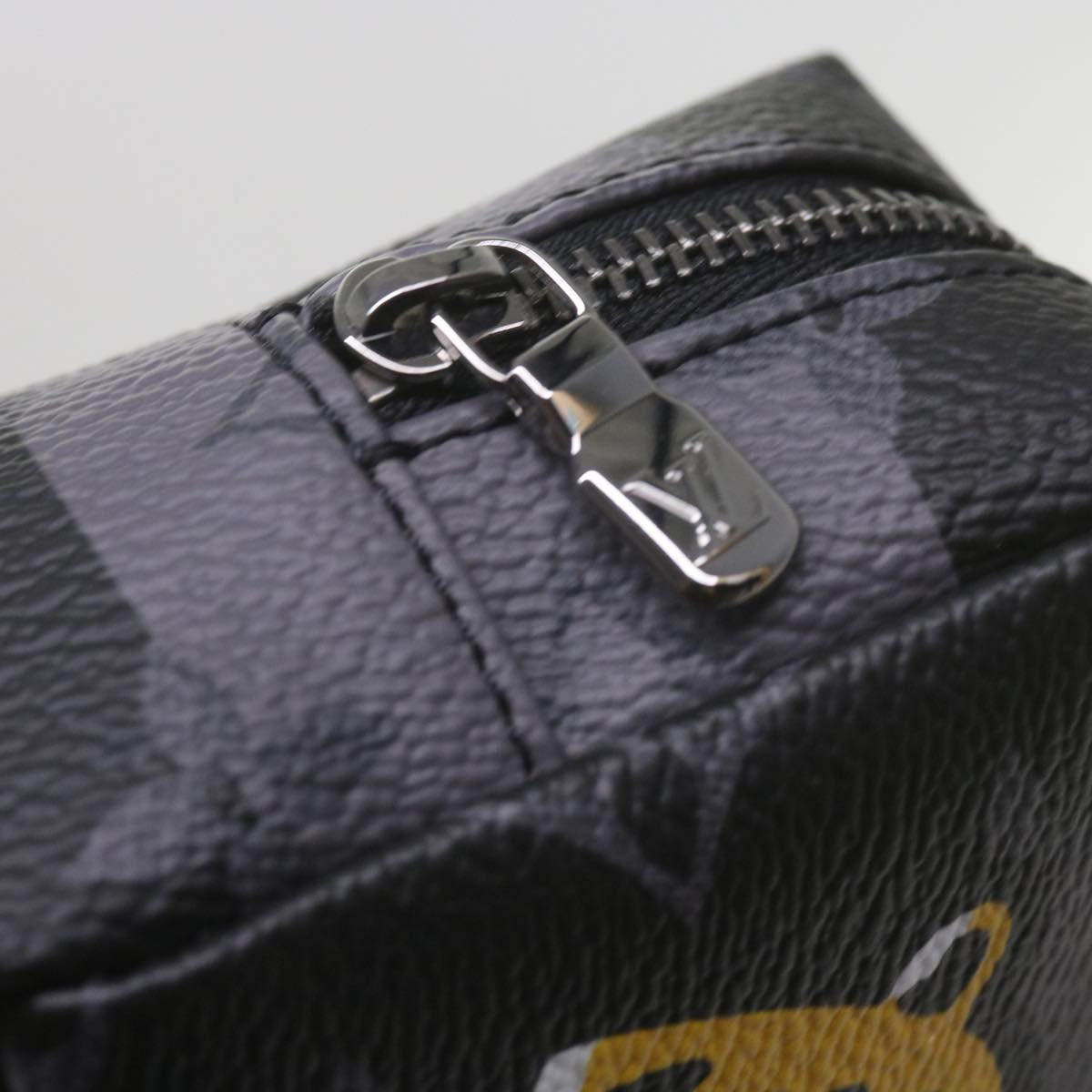 LOUIS VUITTON Monogram Eclipse Stripe NIGO Porte Cles Squared MP3224 60208S