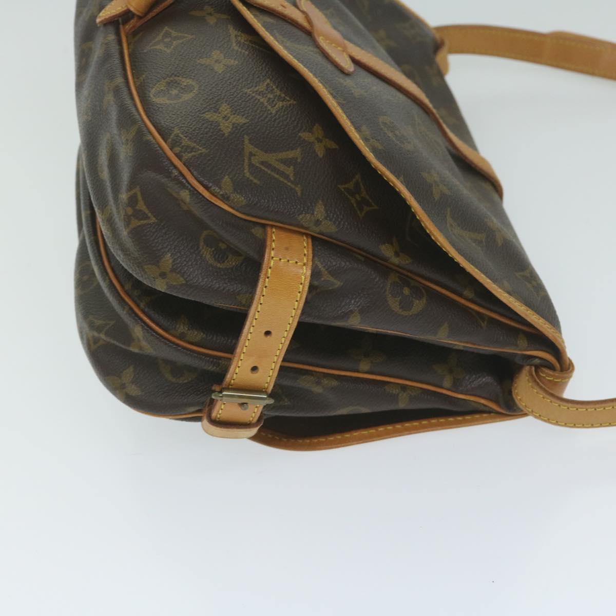 LOUIS VUITTON Monogram Saumur 30 Shoulder Bag M42256 LV 61335