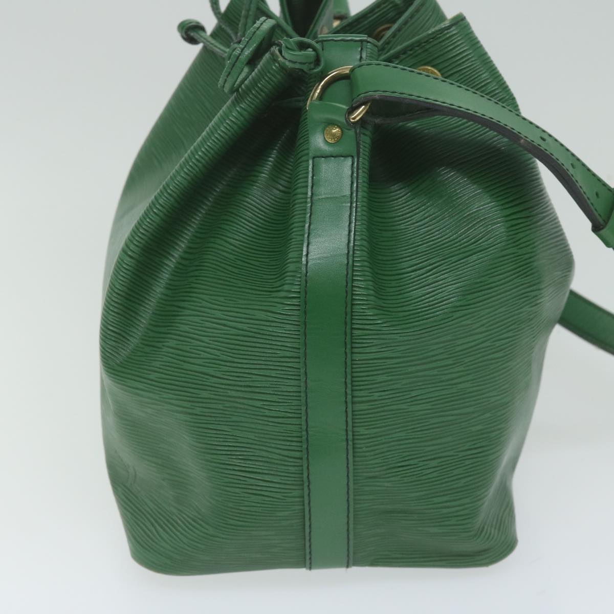 LOUIS VUITTON Epi Petit Noe Shoulder Bag Green M44104 LV 61617