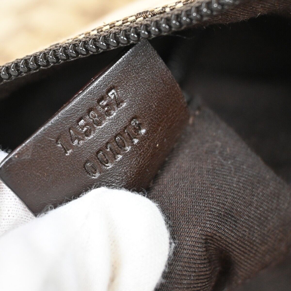 Gucci Gg Canvas  Canvas Shoulder Bag ()