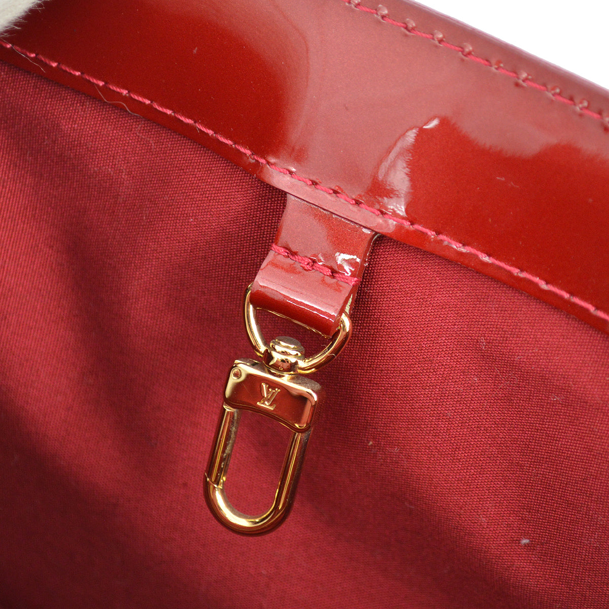 Louis Vuitton 2010s Red Monogram Vernis Rayures Wilshire PM M91702