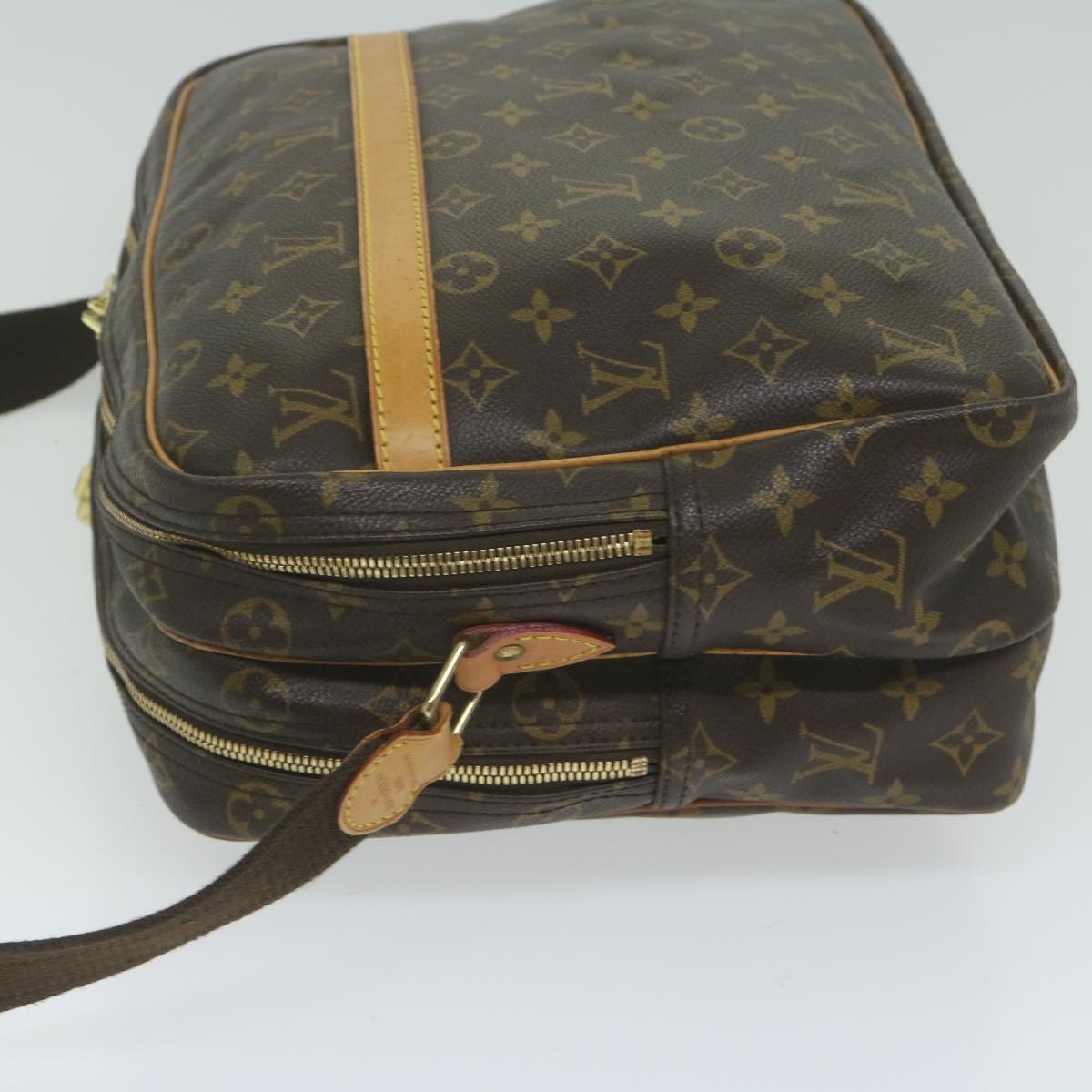 LOUIS VUITTON Monogram Reporter GM Shoulder Bag M45252 LV 62211