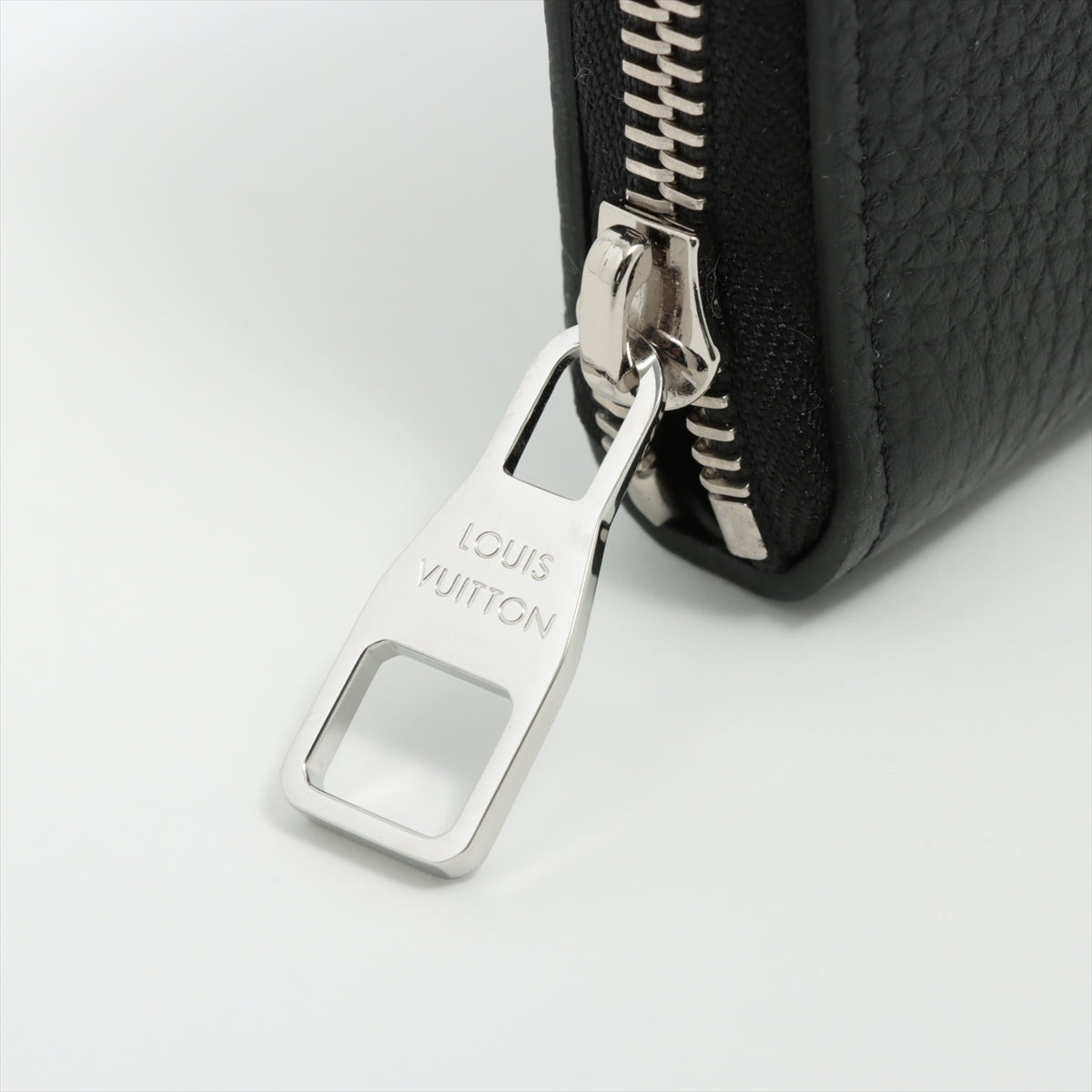 Louis Vuitton  Zippie Wallet Vertical M58412 Noneir Round Zip Wallet