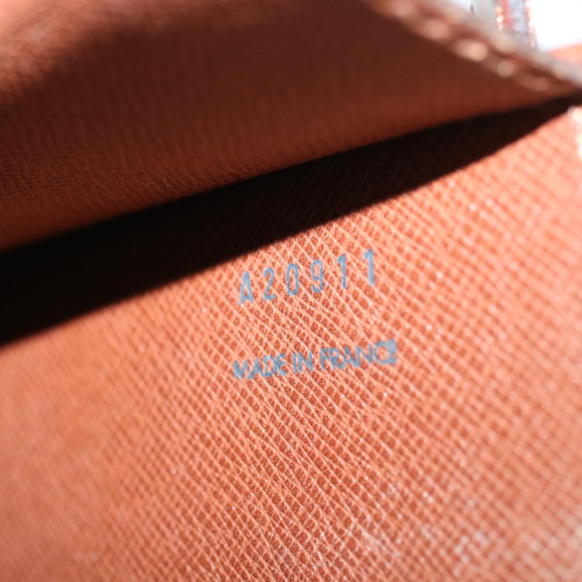 LOUIS VUITTON Epi Biface Hand Bag 2way Brown M52323 LV 63093