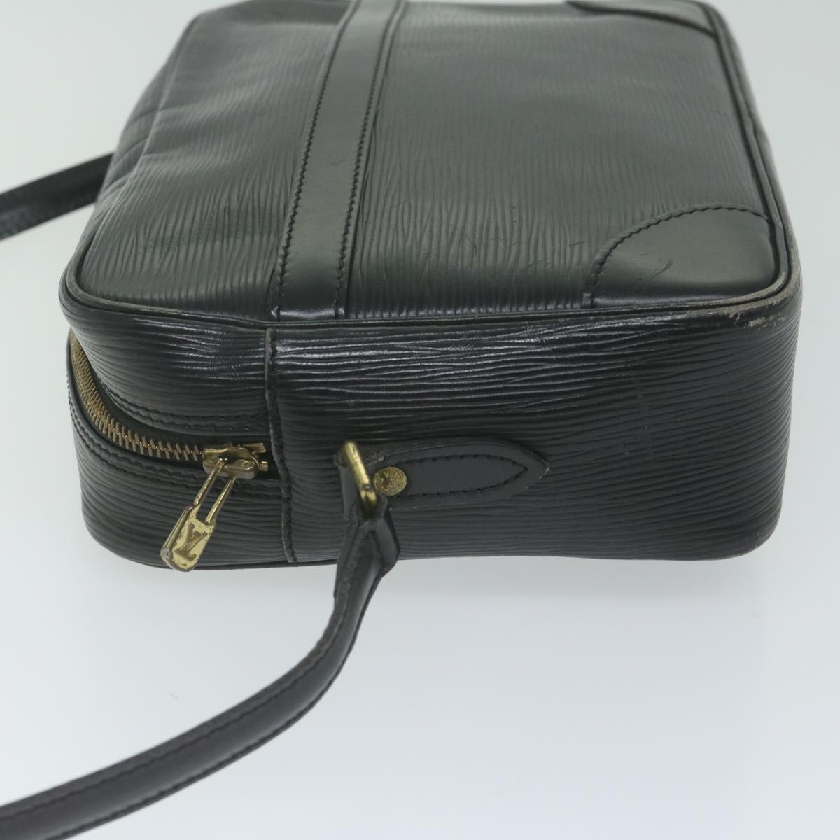 LOUIS VUITTON Epi Trocadero 27 Shoulder Bag Black M52312 LV 63162