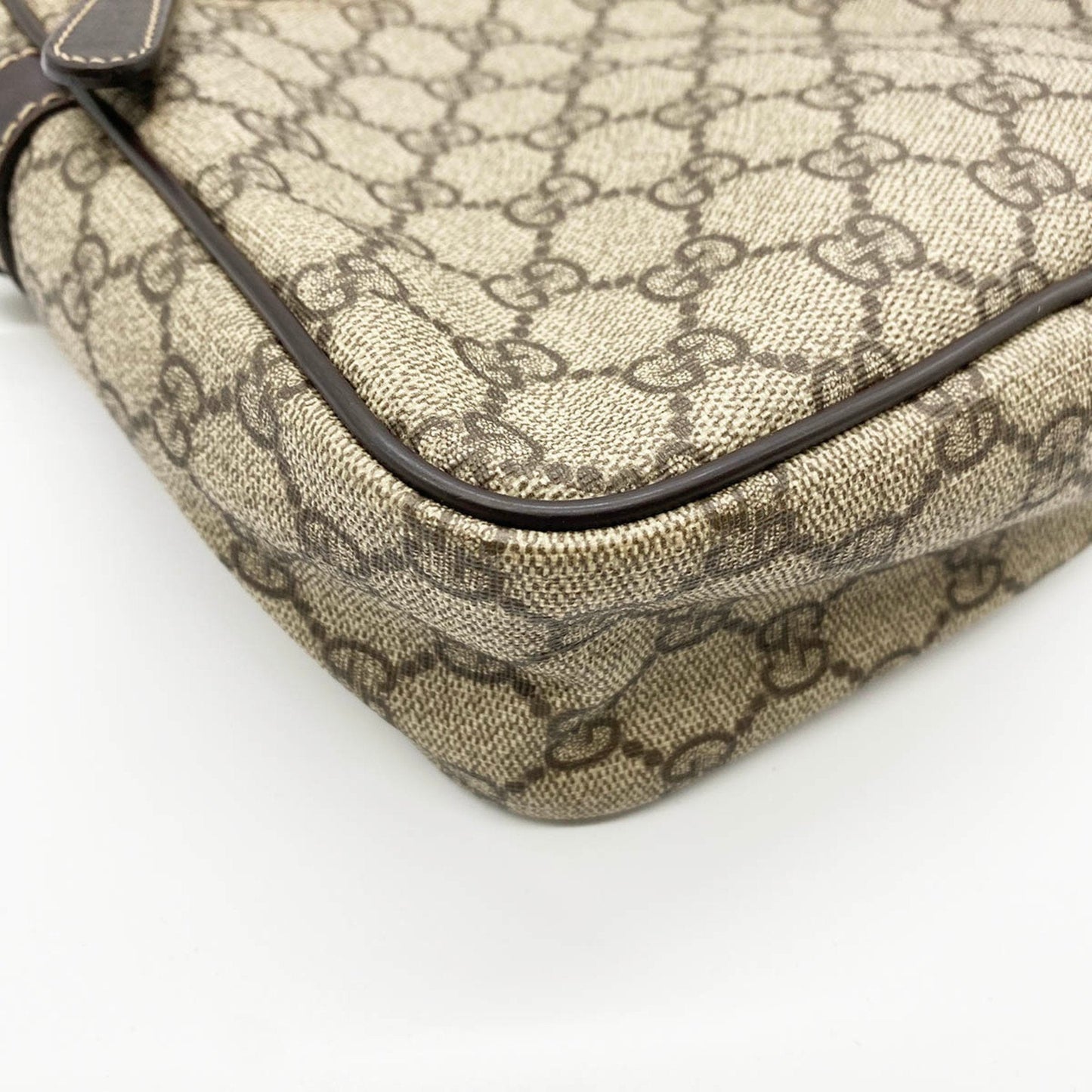 Luxury Gucci Trending 2025 Gg Supreme  Canvas Shoulder Bag ()
