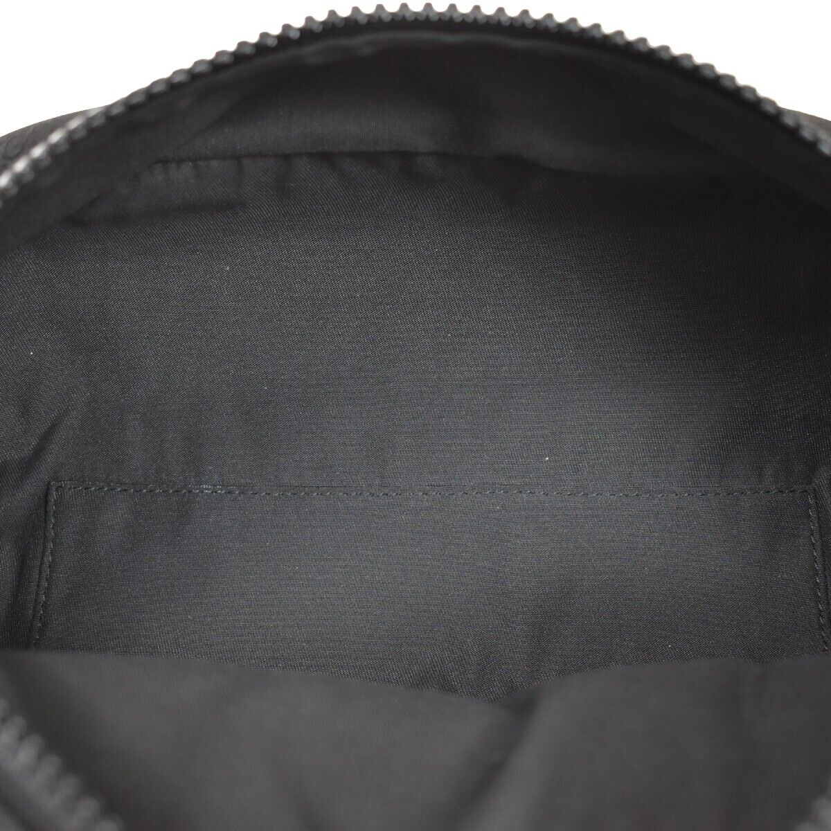 Gucci Gg Canvas  Canvas Clutch Bag ()