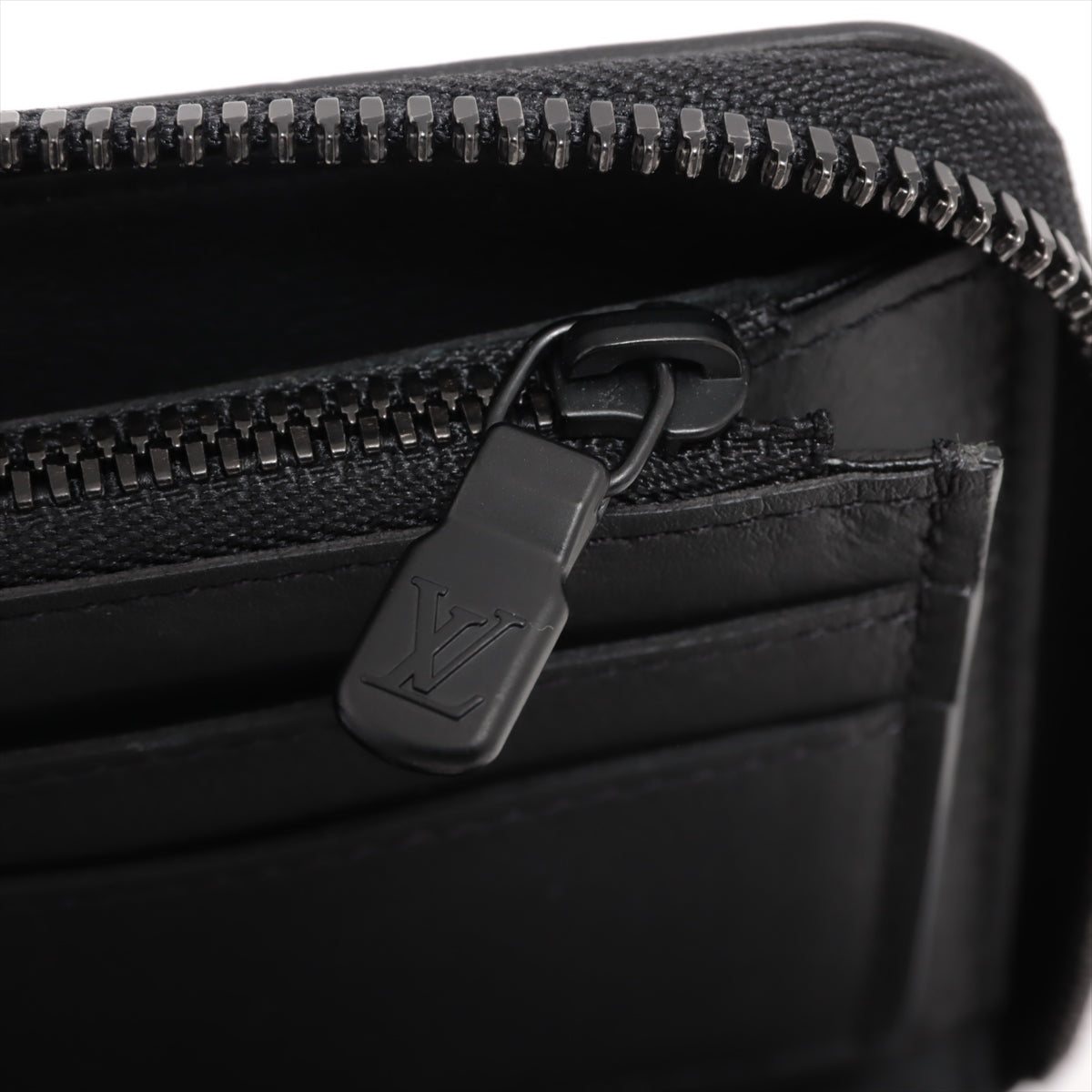 Louis Vuitton Monogram Shadow Zippyr Wallet M62902 Noneir Round Zipper Wallet