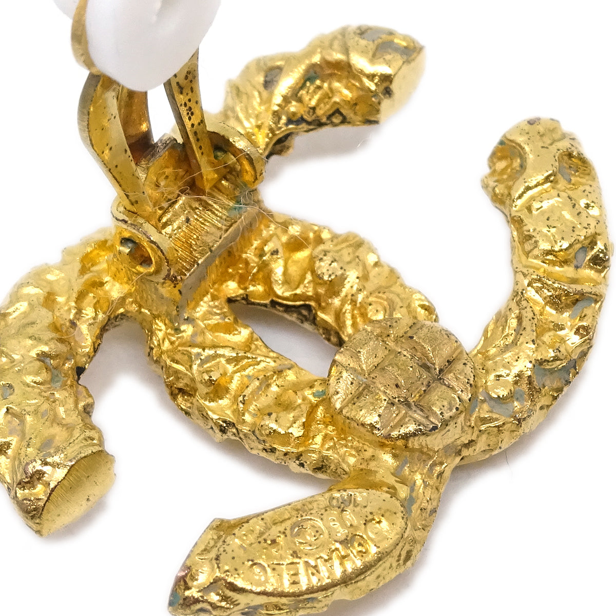 Luxury Chanel CC Earrings Clip-On Gold 93A