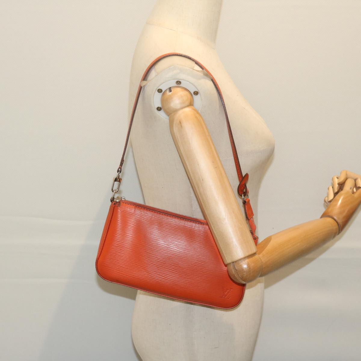 LOUIS VUITTON Epi Pochette Accessoires Pouch Orange Pimon M40778 LV 64680