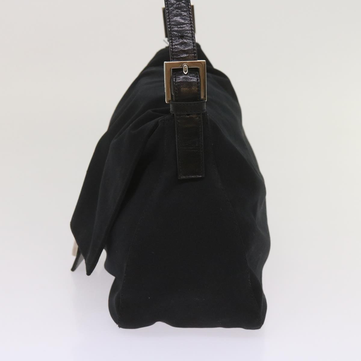 Luxury FendiMamma Baguette Shoulder Bag Nylon Black65587