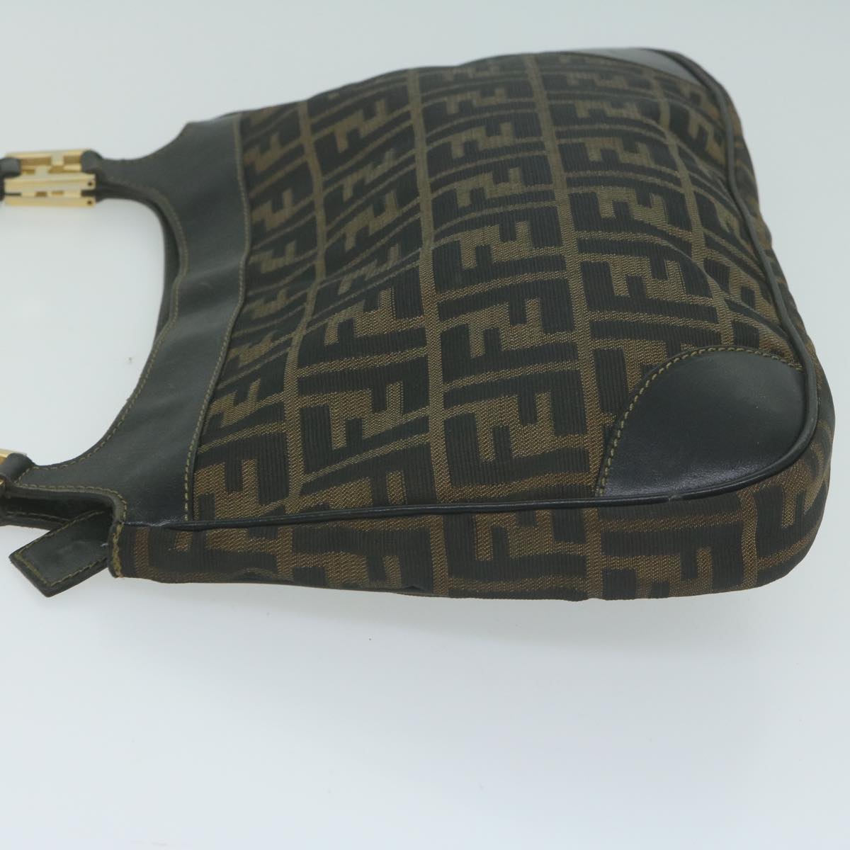 Luxury FendiZucca Canvas Shoulder Bag Brown Black65752