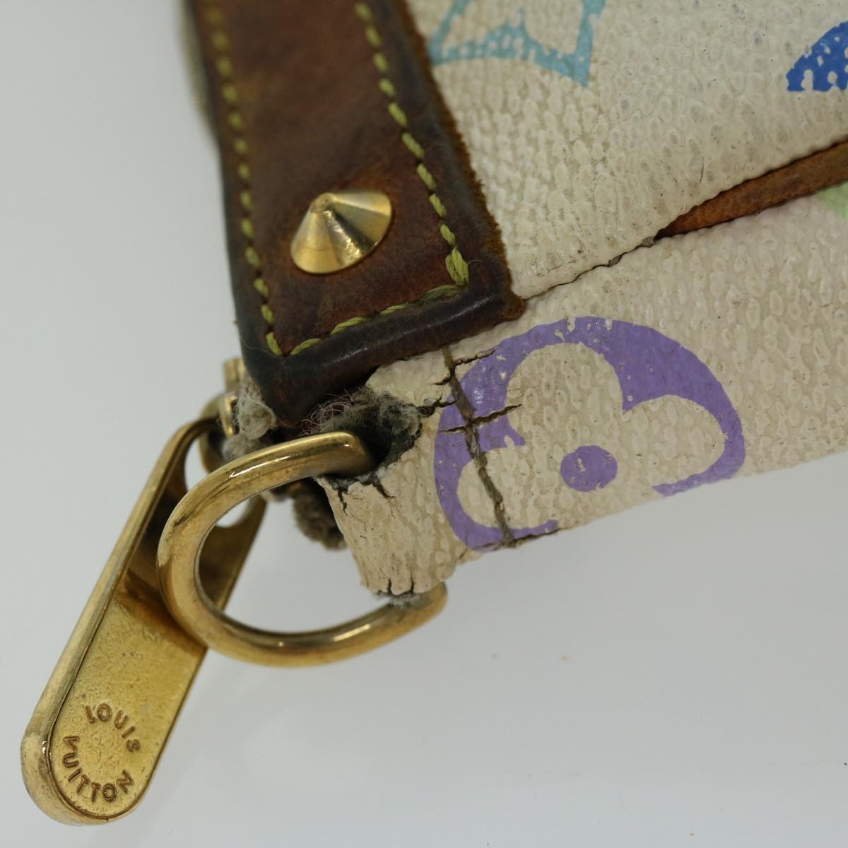 LOUIS VUITTON Multicolor Pochette Accessoires Pouch White M92649 LV 66409