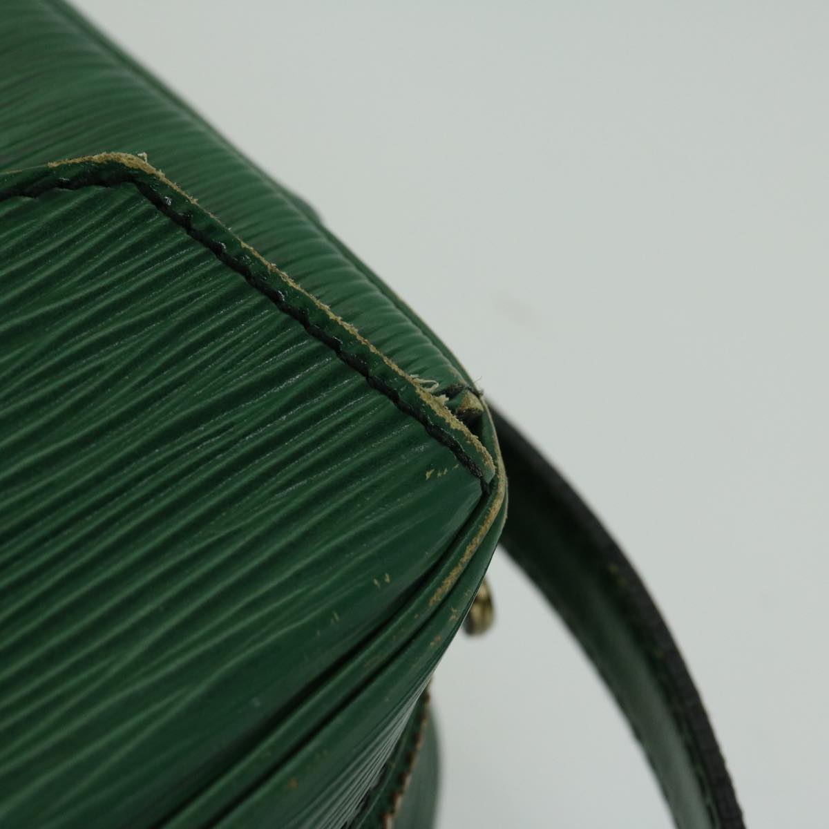 LOUIS VUITTON Epi Jeune Fille MM Shoulder Bag Green M52154 LV 66524