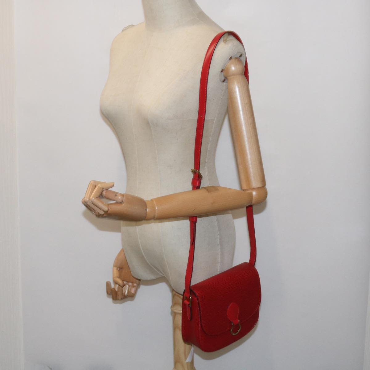 LOUIS VUITTON Epi Saint Cloud PM Shoulder Bag Red M52217 LV 66747