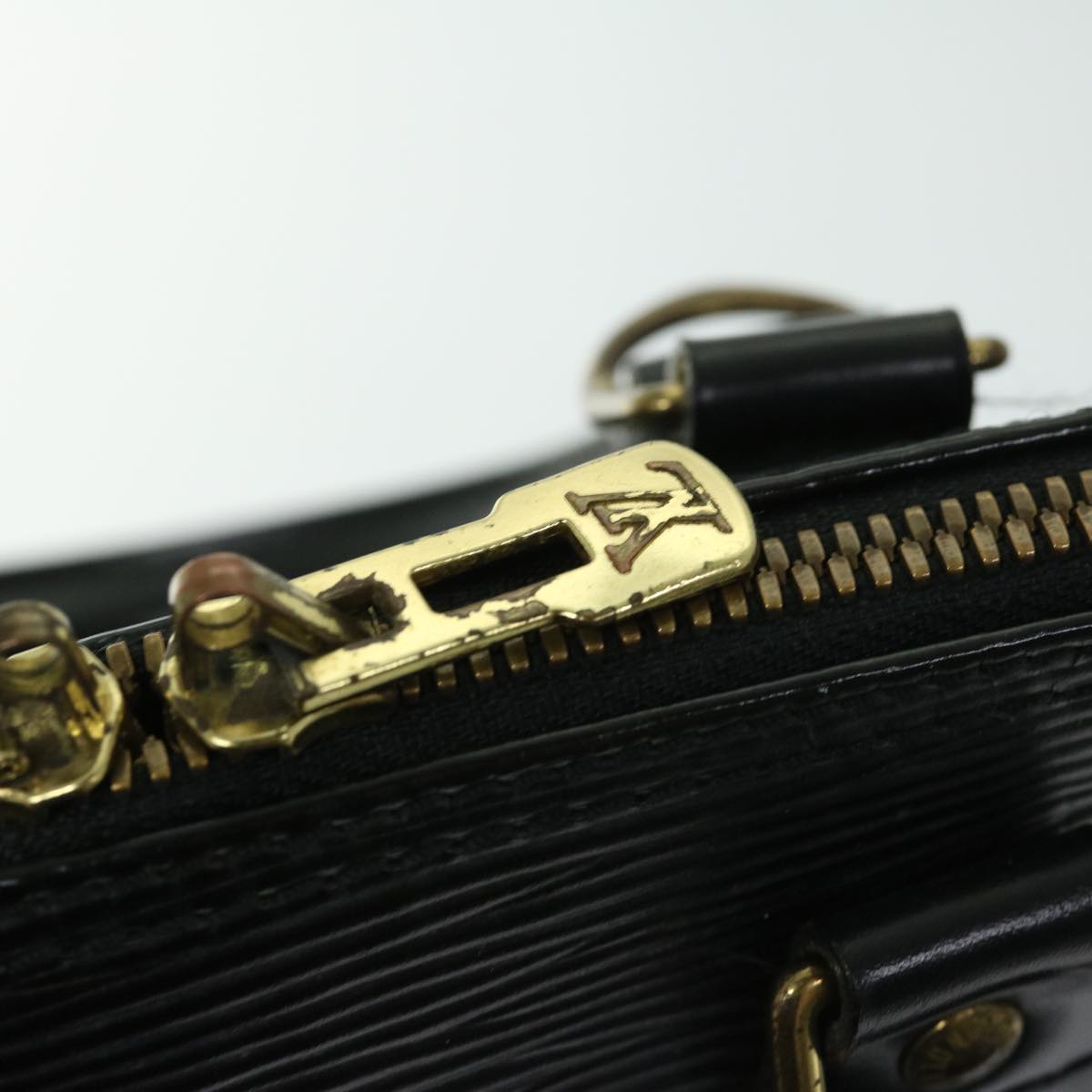 LOUIS VUITTON Epi Alma Hand Bag Black M52142 LV 66774
