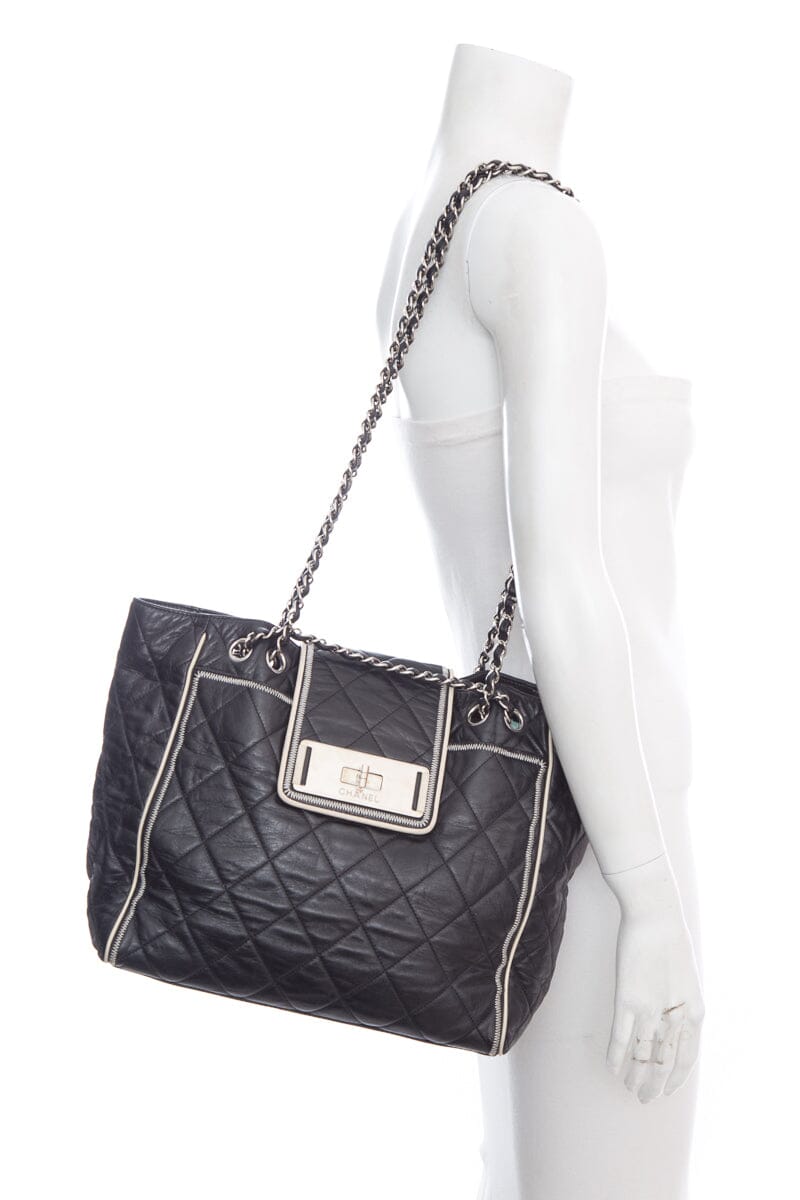 Luxury Chanel 2008/09 Black East West Reissue Handbag