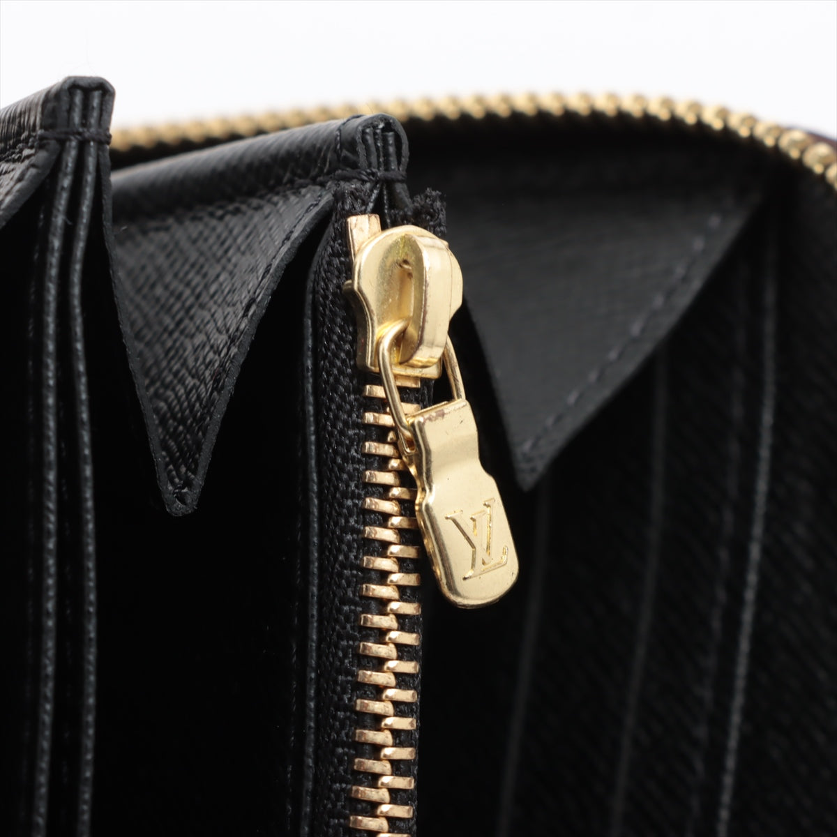 Louis Vuitton Giant Monogram Reverse Zippy Wallet M69353