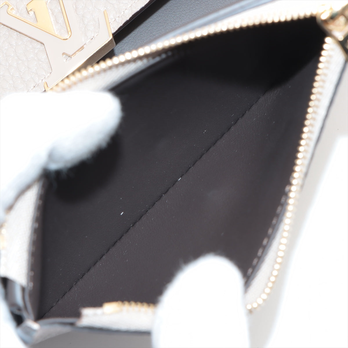 Louis Vuitton  Portfolio Capsine Compact M62159 Garage Compact Wallet