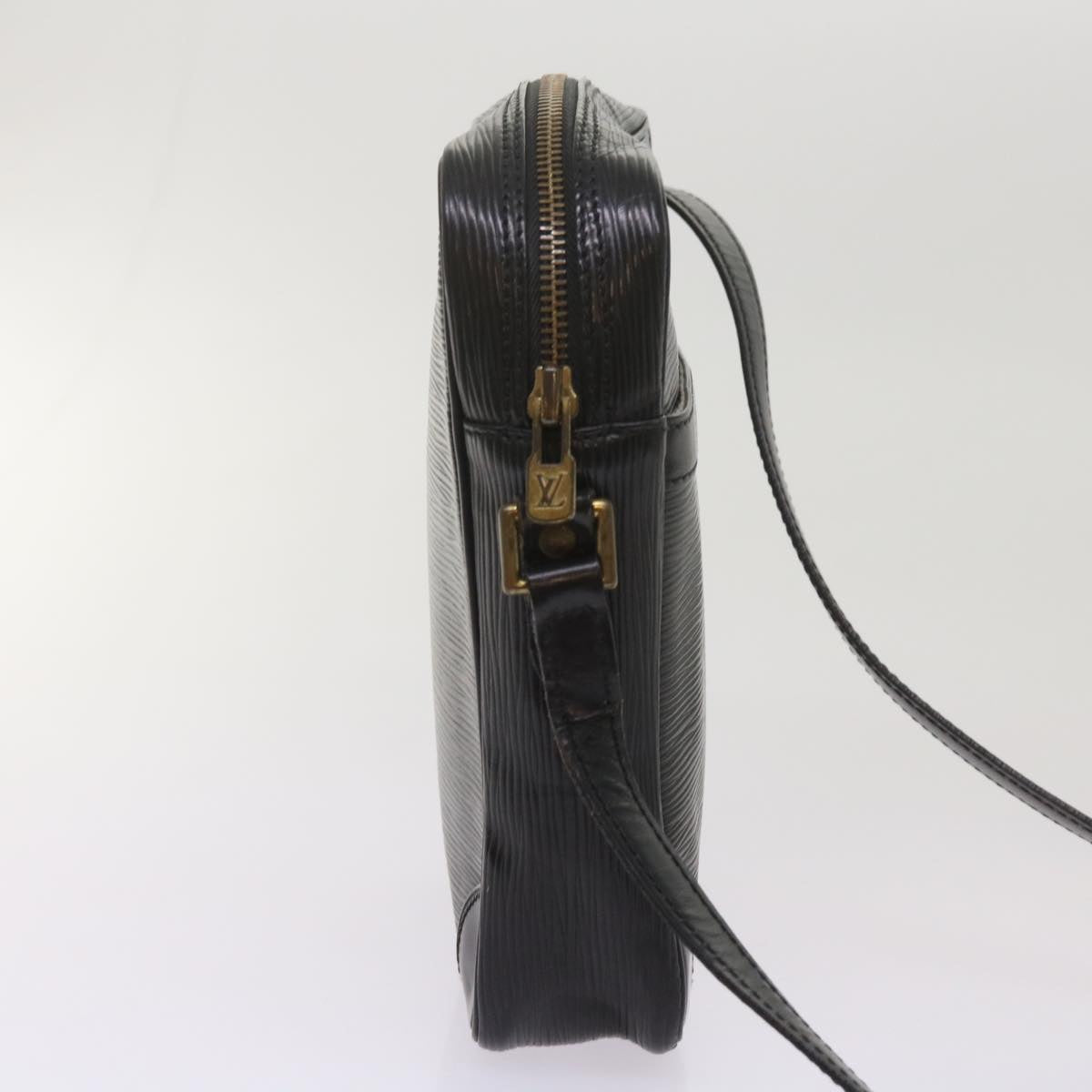 LOUIS VUITTON Epi Danube Shoulder Bag Black M45632 LV 68106