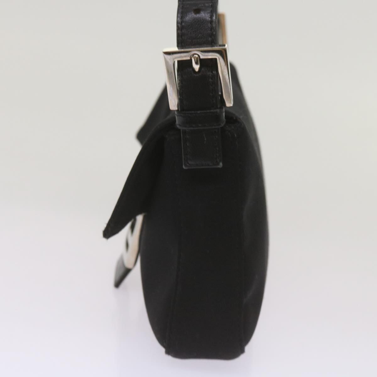 Luxury FendiMamma Baguette Shoulder Bag Nylon Black68214