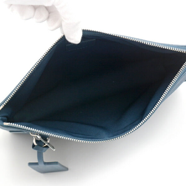 Louis Vuitton Leather Pochette iPad Clutch M81029