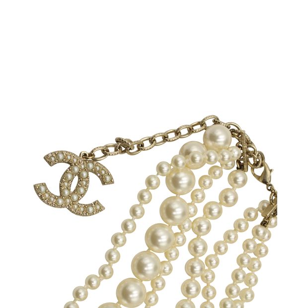 Luxury Chanel Faux Pearls Necklace Spring/ Summer 2014